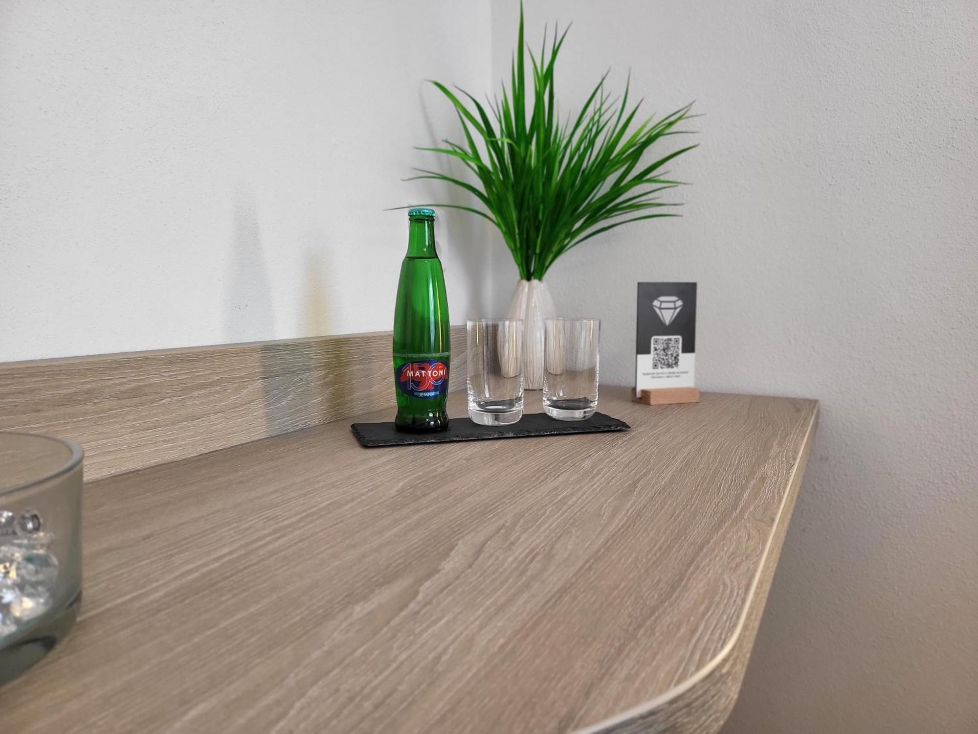 Hotel Crystal Kosice Bagian luar foto