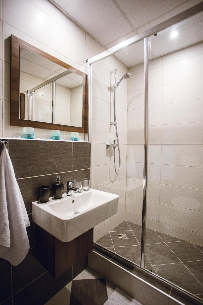 Hotel Crystal Kosice Bagian luar foto