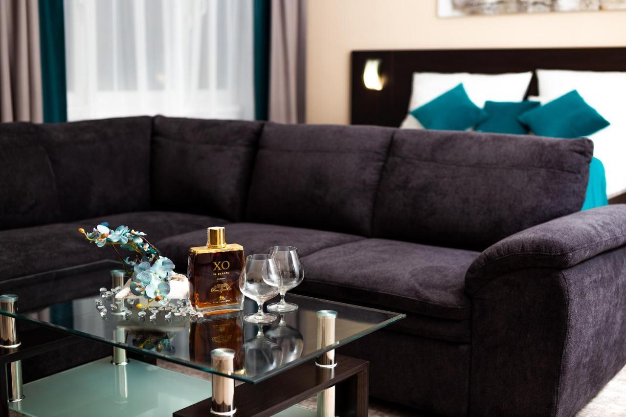 Hotel Crystal Kosice Bagian luar foto