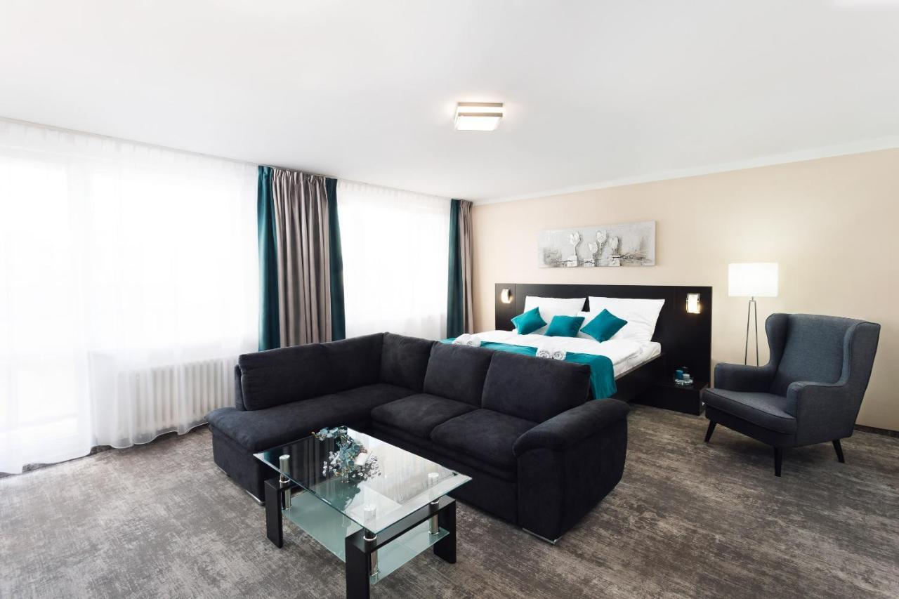 Hotel Crystal Kosice Bagian luar foto