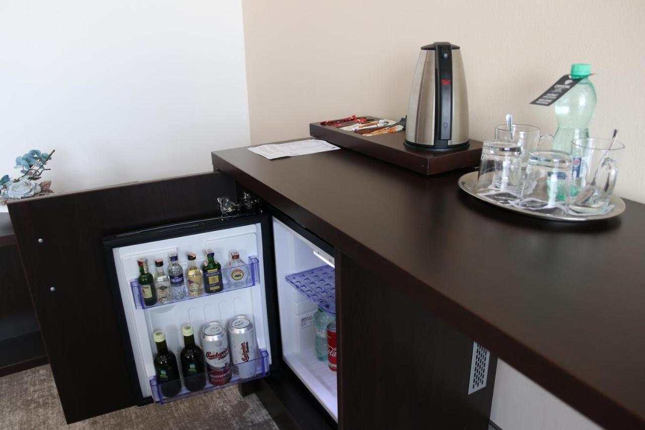 Hotel Crystal Kosice Bagian luar foto